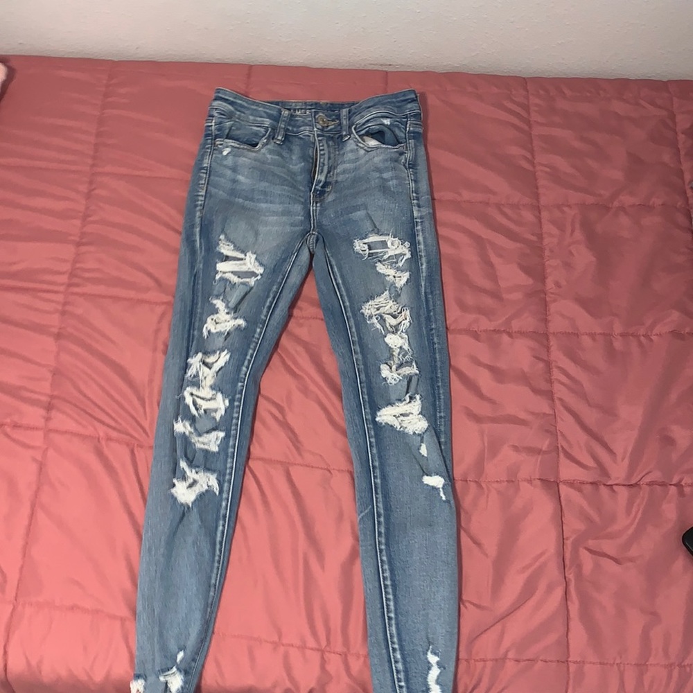 American Eagle Skinny jeans with rips/holes, size 4